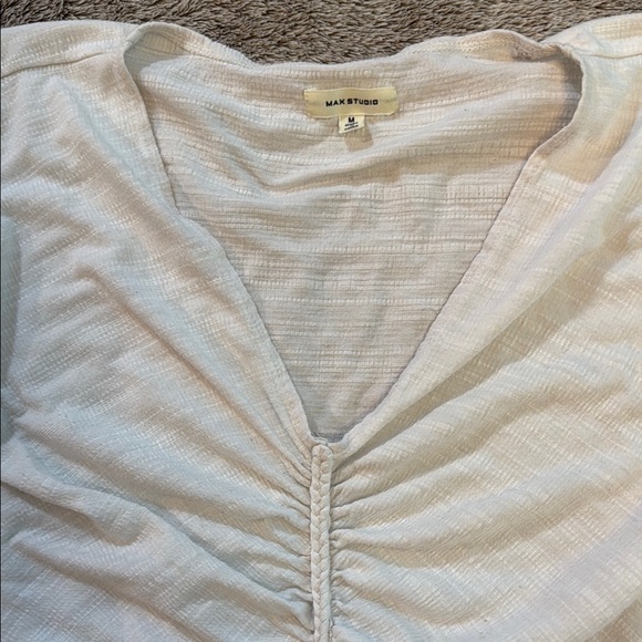 Max Studio white Ruched V-Neck Tee - Picture 3 of 5